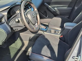 Toyota Corolla Cross Hybrid 180 GR Sport NIEUW! PLUS PACK STOEL/STUURWIELVERWARMING ELEK. ACHTERKLEP / 9