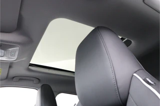 Omoda 5 EV Premium 61 kWh *DEMO* - Stoel/Stuurwiel verwarming - Schuif/Kanteldak - Navigatie - Adaptief Cruise Conrole - WLTP 402 KM - 7 Jaar fabrieksgarantie / 47
