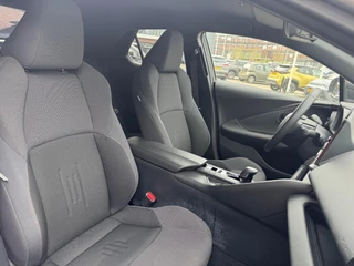 Toyota C-HR 1.8 Hybrid 140 Dynamic NL-AUTO BLIND SPOT KEYLESS PARK-SENSOREN APPLE/ANDROID 18'' LM-VELGEN CAMERA AD-CRUISE CLIMA NAVI / 11