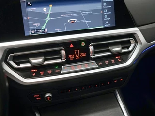 BMW 3 Serie Touring M340i xDrive Panoramadak | M-Stoelen | Harman Kardon | CoPilot / 22