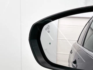Peugeot 3008 1.2 PureTech GT Line Automaat | Navigatie | Parkeersensoren | Camera | Blind Spot Warning | Apple CarPlay / 17