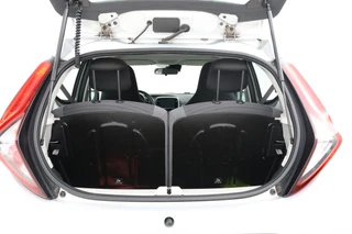 Toyota Aygo 1.0 VVT-i x-play  5 Deurs, Camera, / 10
