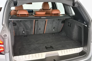 BMW X3 xDrive30e Panoramadak Merino Leder Apple CarPlay Achteruitrijcamera / 12