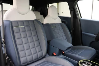 Fiat Grande Panda 1.2 Hybrid La Prima | Navigatie | Climate control | Camera | Dakrails | Lichtmetalen velgen | Extra getint glas | Nieuw model | Hoge instap / 11