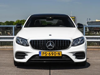 Mercedes-Benz E-klasse 220 d AMG Line Night Edition Panoramadak Widescreen Sfeerverlichting Apple CarPlay Android Auto Camera Stoelverwarming LED / 5