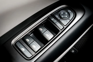 BYD SEAL 6 Touring 1.5 DM-i 183 Pk PHEV Boost € 5.190,- korting | 1.350 WLTP | Adapt. Cruise | Keyless | Vegan Leder | Camera |  LED verlichting / 56