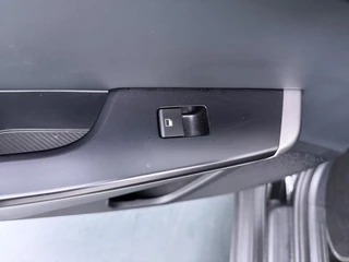 Kia EV6 Air 84 kWh  - SOH 99,1% - Stoel-/stuurverwarming - Cruise Control Adaptief - Climate Control - CarPlay - Fabrieksgarantie tot 08-2033 / 36
