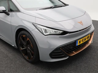 CUPRA Born Performance One 62 kWh 204 Pk | Stoel/Stuurverwarming | Camera | Adaptive Cruise | Navigatie | 18 Inch | 66.591 Km !! / 14