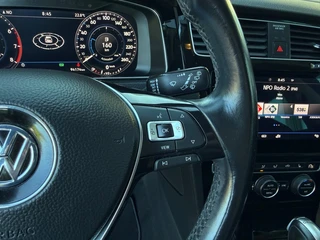 Volkswagen Golf 1.0 TSI Comfortline Business Camera Carplay Virtual dash / 28