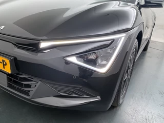 Kia EV6 Air 84 kWh  - SOH 99,1% - Stoel-/stuurverwarming - Cruise Control Adaptief - Climate Control - CarPlay - Fabrieksgarantie tot 08-2033 / 15