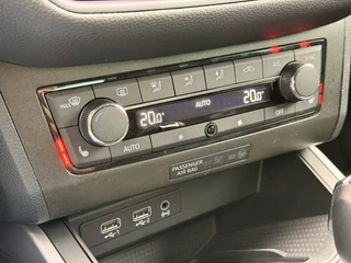 SEAT Arona 1.0 TSI FR Trekhaak CarPlay Keyless Navi ACC Stoelverwarming / 28