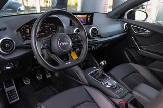 Audi Q2 30 TFSI S Edition S-Line | 1e eigenaar | NL auto | 18 inch | LED | Camera | Sport | Cruise control | Sound system | Sfeerverlichting | Stoelverwarming | Climate control | / 13
