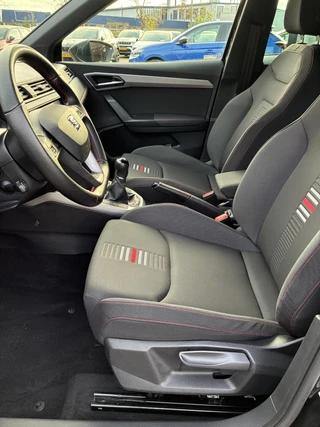 SEAT Arona 1.5 TSI EVO FR Business Intense | Climate control | Navigatie | Camera | Cruise control | Elektrisch Pakket | Parkpilot | Trekhaak | / 16