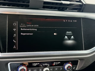 Audi Q3 35 TFSI Advanced edition  | Automaat | LED | Sportstoelen | DAB | Navi | Bluetooth | Stoelverwarming | Virtual Cockpit / 39