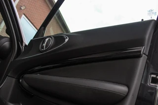 Mini Clubman 1.5 Cooper Richmond Park Edition | 1e eigenaar | Dealer onderhouden | Apple Carplay | Harman kardon | DAB | Keyless entry | Panoramadak | Sportstoelen | LED | PDC / 35