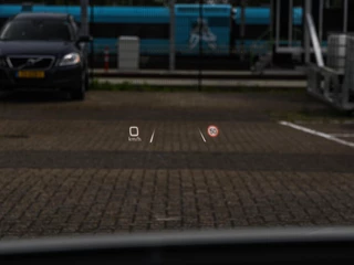 Audi Q4 e-tron 40 Launch edition S Competition 77 kWh | Trekhaak | HUD | Warmtepomp | ACC | Matrix LED | Leder | Keyless | Camera | Sonos audio | 20" | Dealeronderhouden / 18