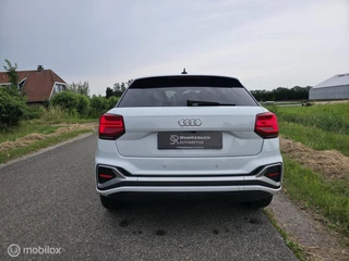 Audi Q2 35 TFSI S Edition / Pano / Navi / Camera / Virtual / 39