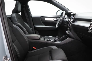 Volvo XC40 2.0 T4 | PANORAMADAK | BLIS | DAB | APPLE | ON CALL | 20" / 12