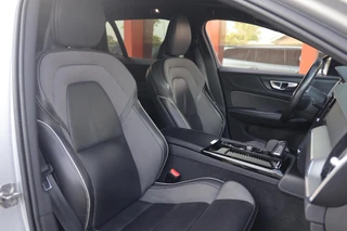 Volvo V60 T6 Recharge AWD R-Design / 29
