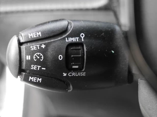 Peugeot 208 1.2 PureTech Active Pack | Lichtmetalen velgen | Parkeersensoren achter | Airconditioning | Cruise control | Getint glas / 21