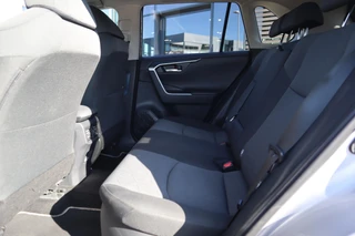 Toyota RAV4 2.5 HYBRID AWD DYNAMIC ANDROID/APPLE STOEL/VOORRUITVERW. LM-VELGEN P-SENSOREN CAMERA AD-CRUISE / 14