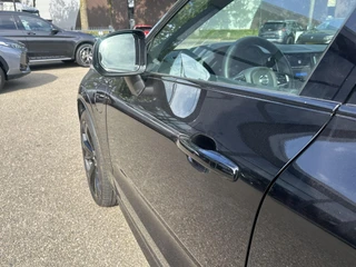 Volvo XC60 2.0 T6 Plug-in hybrid AWD Plus Black Edition LUCHTVERING | ELEK. TREKHAAK | STOEL + STOELVERWARMING | ACHTERBANK VERWARMD | HARMAN KARDON | RIJKLAAR | FABRIEKS GARANTIE T/M 7-2027 | PANO | / 23