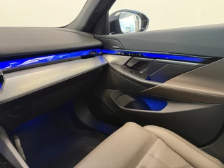 BMW i5 eDrive40 84 kWh  Head-Up ACC PDC Trekhaak M-Sport Leder 24 Maanden garantie* (Vraag naar de voorwaarden) / 17