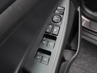 Hyundai Tucson 1.6 GDi 132Pk Comfort | Stoelverwarming | Trekhaak | Camera | Cruise Control | CarPlay | Climatronic | 17 Inch / 20