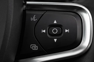 Volvo XC40 T5 Recharge Bright 262PK Plug-in Hybrid Carplay | Camera | Keyless | / 16
