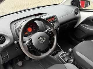 Toyota Aygo 1.0 VVT-i x-fun / 2