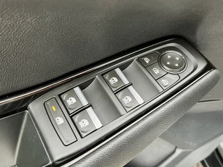Renault Austral 1.2 E-Tech Full Hybrid 200 Iconic  | Pano | 360° Camera | All Seasons | Pack Winter | Intelligent Adaptive Cruise Control (IACC) | Dodehoek | Stoel+Stuur+Voorruitverwarming | Navigatie | Apple CarPlay/Android Auto / 42