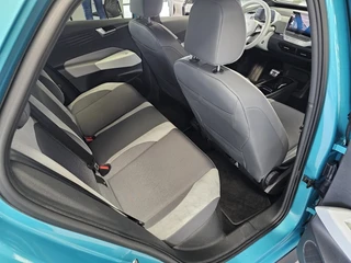Volkswagen ID.3 First Plus 58 kWh Geen import | Trekhaak | Camera | SOH 92% / 14