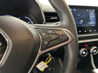 Renault Clio 1.6 E-Tech Hybrid 140 Zen CARPLAY NAVI CRUISE. / 20
