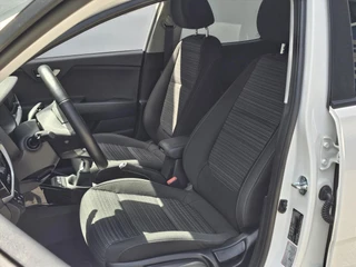 KIA Stonic 1.0 T-GDi MHEV 100pk DynamicPlusLine / 10