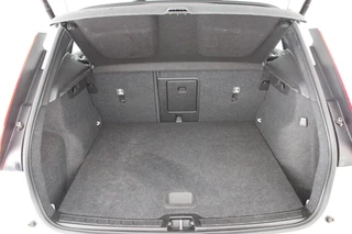 Volvo XC40 1.5 129pk Automaat T2 Core Camera Keyless Sportstoelen Stoelverwarming Navigatie / 31