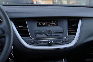 Opel Grandland X 1.2 Turbo Ultimate | Cruise | Airco | Trekhaak | Sensoren | LM Velgen / 17