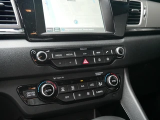 Kia Niro 1.6 GDi Hybrid DynamicLine Camera| Trekhaak| Navi+BT / 16