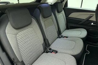 Citroen C4 SpaceTourer 1.2T Business | 130PK | Automaat | Elektrische achterklep | Climate Control | Navigatie | Cruise Control | Camera achter | Stoelen voor met massagefunctie | Slechts 44.336 km! / 18