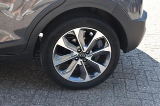 Kia Stonic 1.0 T-GDi DynamicLine 1e Eigenaar | Navigatie | Camera | 12 mnd BOVAG garantie | Whatsapp 06-53188999 / 10