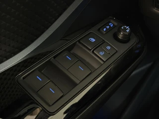 Toyota C-HR 2.0 Hybrid Dynamic | Winterpakket | Camera | PDC | Carplay | All-Season | LED ( Vestiging - Vianen) / 11