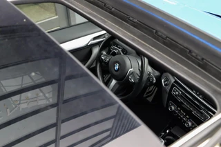 BMW X2 M35i High Executive Panoramadak | Harman Kardon | Sportstoelen | Misano Blue / 5
