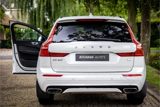 Volvo XC60 2.0 Recharge T8 AWD R-Design  Crystal Parelmoer Harman Kardon Memory Camera / 27