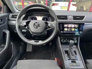 Škoda Superb Combi 1.5 TSI ACT Business Edition Plus  | Trekhaak | ACC | Carplay | Navi | Stoel/Stuurverw. | Sfeer | / 21