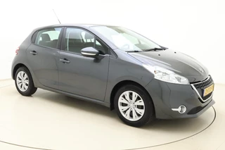 Peugeot 208 1.2 VTi Envy / 9