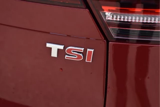 Volkswagen Tiguan 1.4 TSI ACT 150 pk Connected Series  NL-Auto | DAB | Elekt.trekhaak | Carplay | Cruise Control | Climate Control | NAP / 9