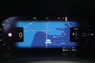Volvo XC60 T6 Recharge AWD Plus Dark | Longe Range | Stoelverwarming | Parkeercamera | Panoramadak | Pilot Assist  | Leder | Keyless / 18