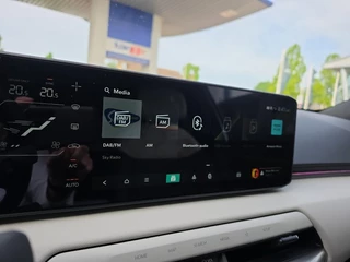 Kia EV4 GT-Line Business Edition 81.4 kWh | Keyless | Adaptive cruise control | Stoel + Stuur verwarming | Navigatie | Apple Carplay/Android Auto / 19