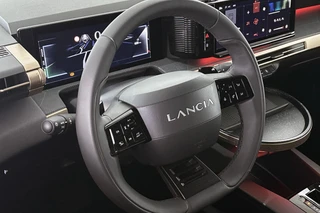 Lancia Ypsilon 1.2 Turbo Hybrid LX / 12