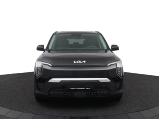 Kia EV3 Plus 81.4 kWh  - Prijs incl. €3.000,- inruilpremie - Stoel/Stuur Verwarming - Climate Control - Draadloze oplader - Navigatie - Fabrieksgarantie tot 06-2033 / 13