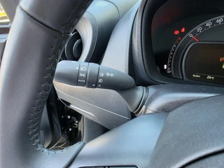 Toyota Aygo X 1.0 VVT-i MT first AD-CRUISE APPLE/ANDROID DONKERE RAMEN LM-VELGEN DAB+ NL-AUTO / 20